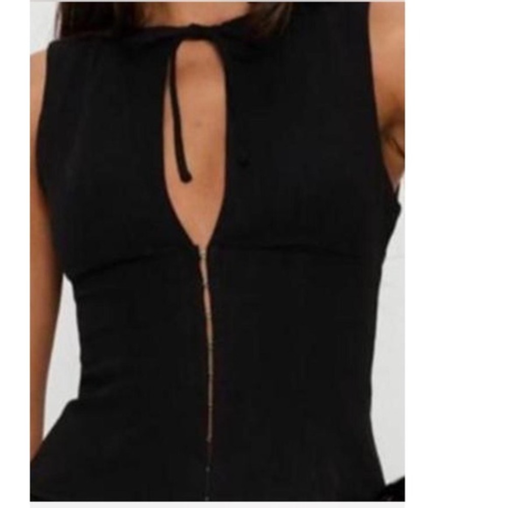 Princess Polly Allisea Keyhole Black Linen Blend Sleeveless Blouse Top US 4